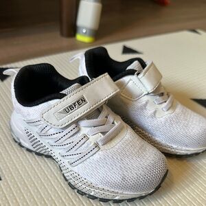 UBFEN White Toddler Kids Sneakers